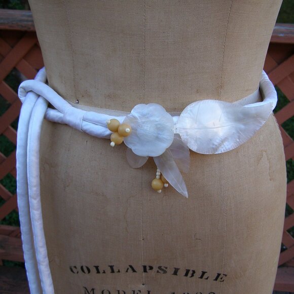 UNIQUE One of a kind Satin Rolled Belt/Necklace Mother of Pearl Leaf Buckle Bead main image 10